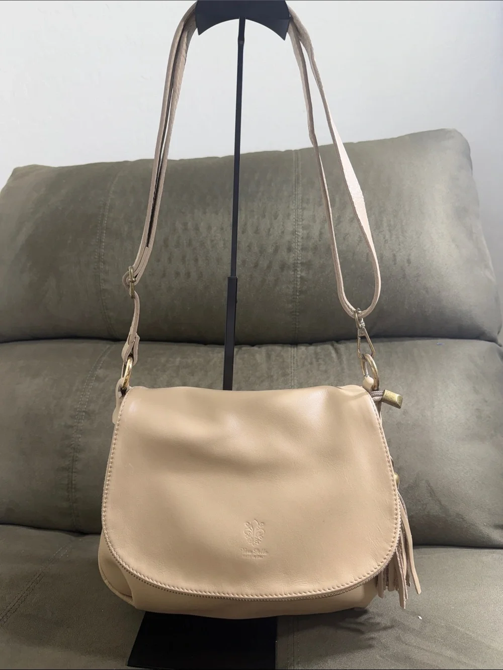 Authentic Florentine Vera Pelle Italian Leather Saddle Crossbody – Cream